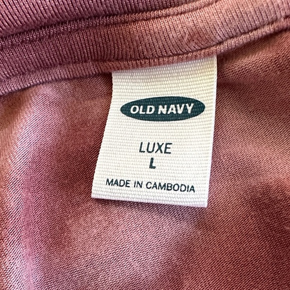 NWT Women's Tie-Dye V-Neck T Shirt Top Old Navy size L - Picture 2 of 7